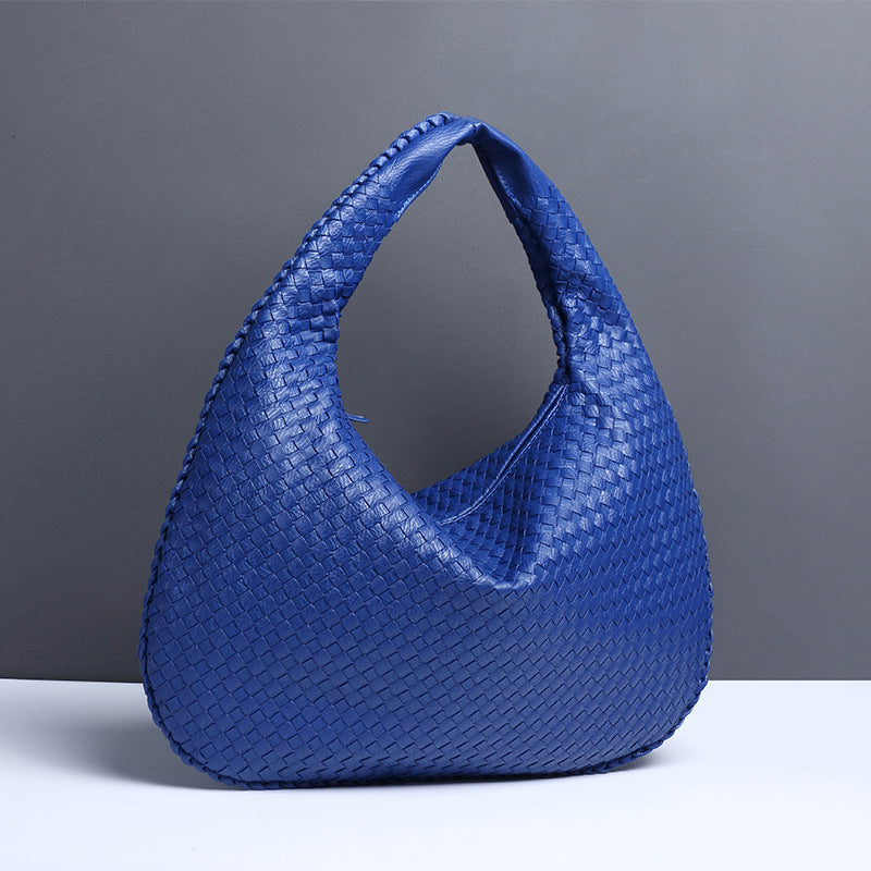 Crescent shaped women's bag hand woven hand-held dumpling bag