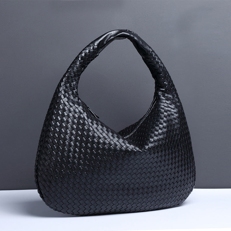 Crescent shaped women's bag hand woven hand-held dumpling bag