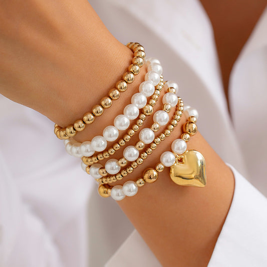 Minimally designed pearl bead bracelet with fashion sense and heart-shaped hollow Bracelet set