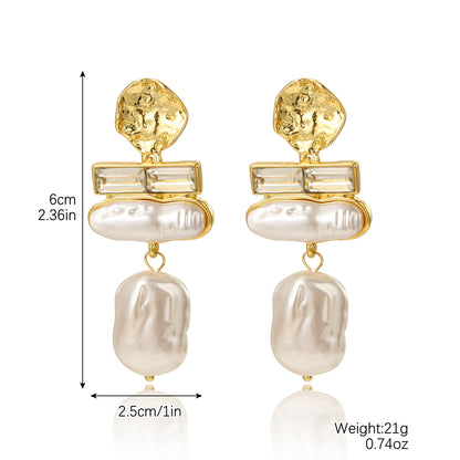 Exaggerated pearl earrings, new popular, niche, unique earrings, high-end and elegant earrings for women