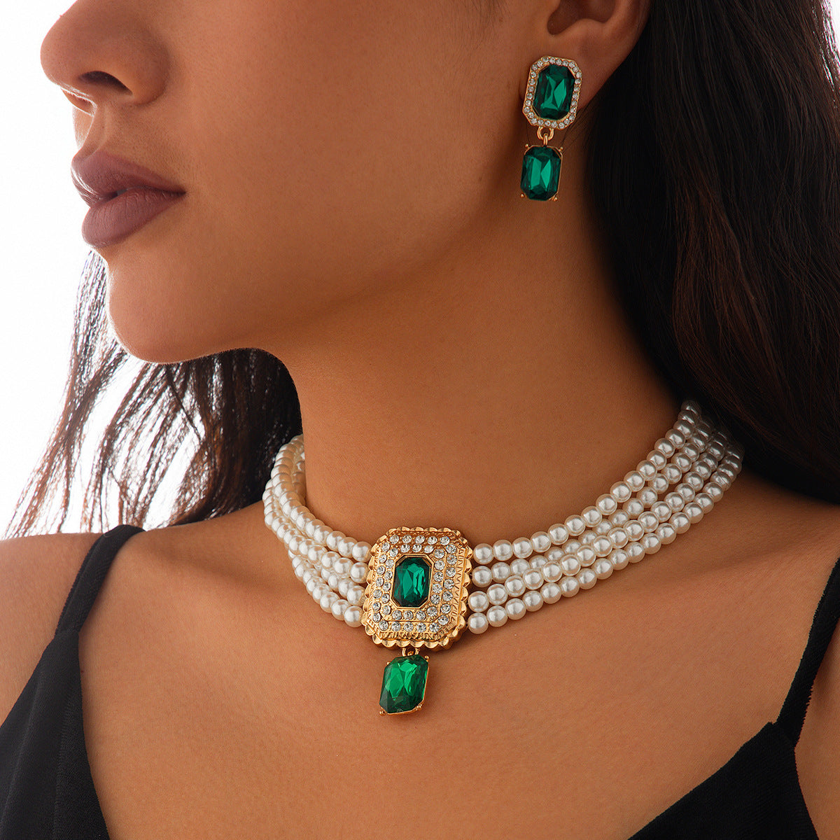 Fashionable imitation pearl necklace set, light luxury geometric alloy multi-layer clavicle chain