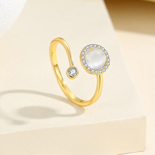 Fashionable and luxurious circular ring with geometric design, high-end women's ring, elegant and refined accessories for women